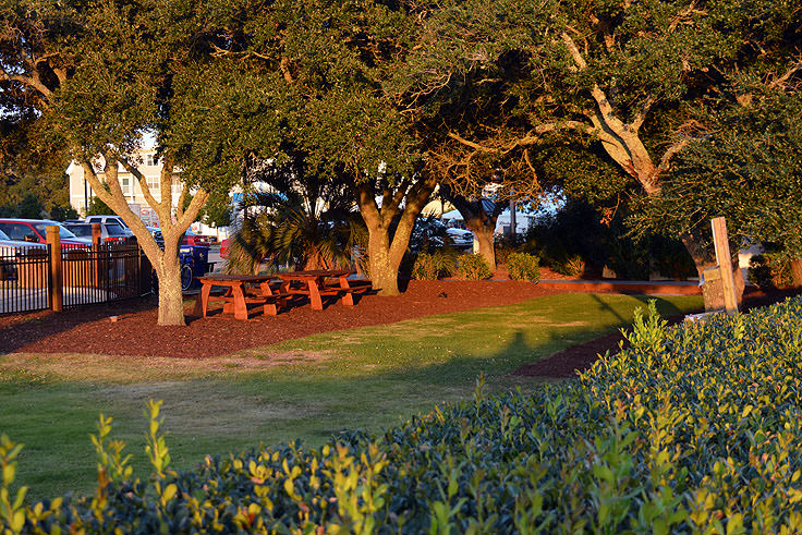 A picnic area at Southport Marina