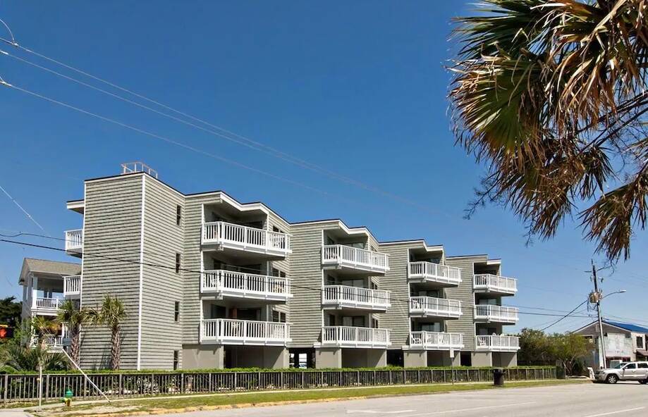 Lipovan: Affordable oceanview condo with...