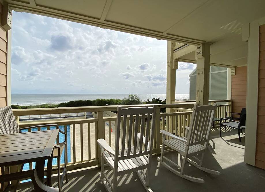 Bright and Beachy Oceanfront Condo (Line...
