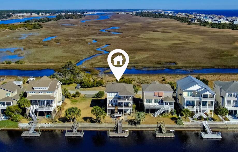 Waterfront Canal Home, Marsh Views, shor...