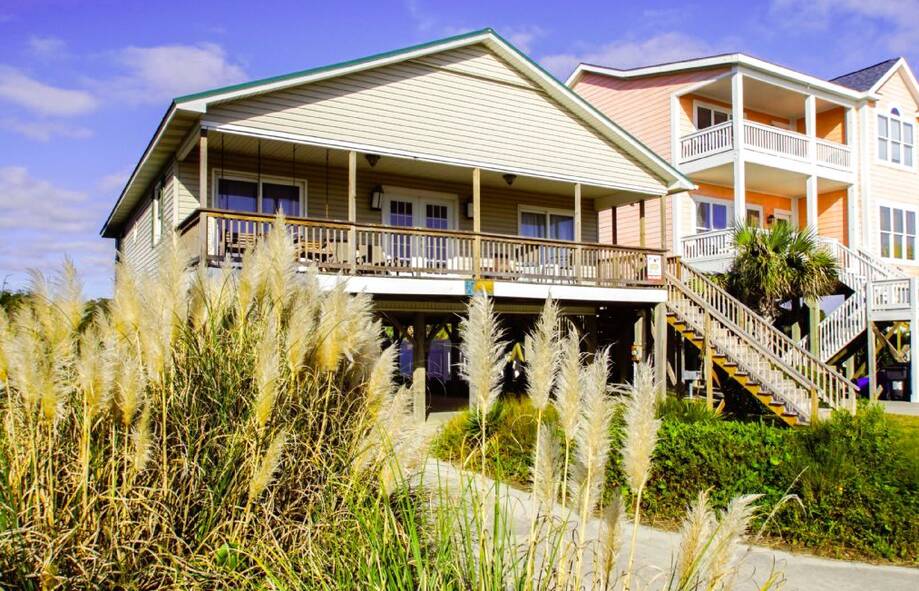  Vacation rental home in Oak Island, NC settings>site_title?>