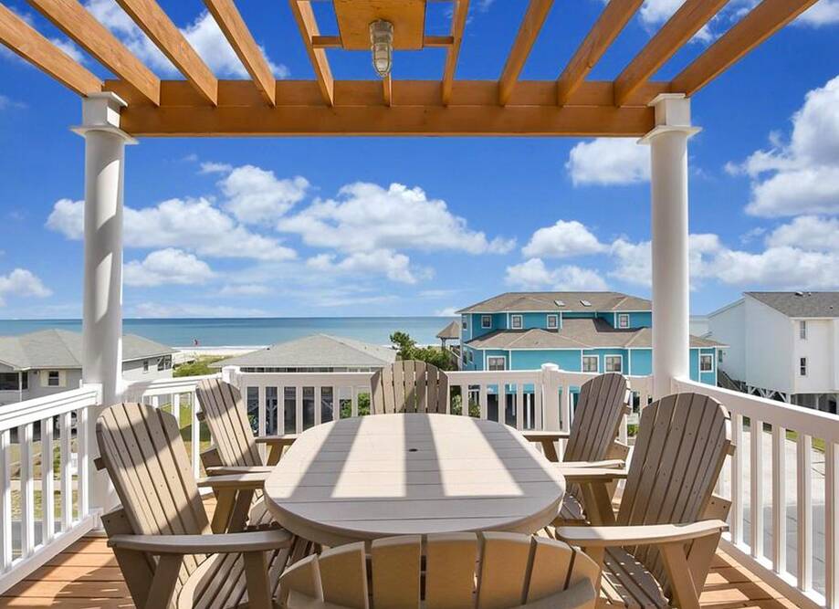 Ocean and Canal... Vacation rental home in Ocean Isle Beach, NC