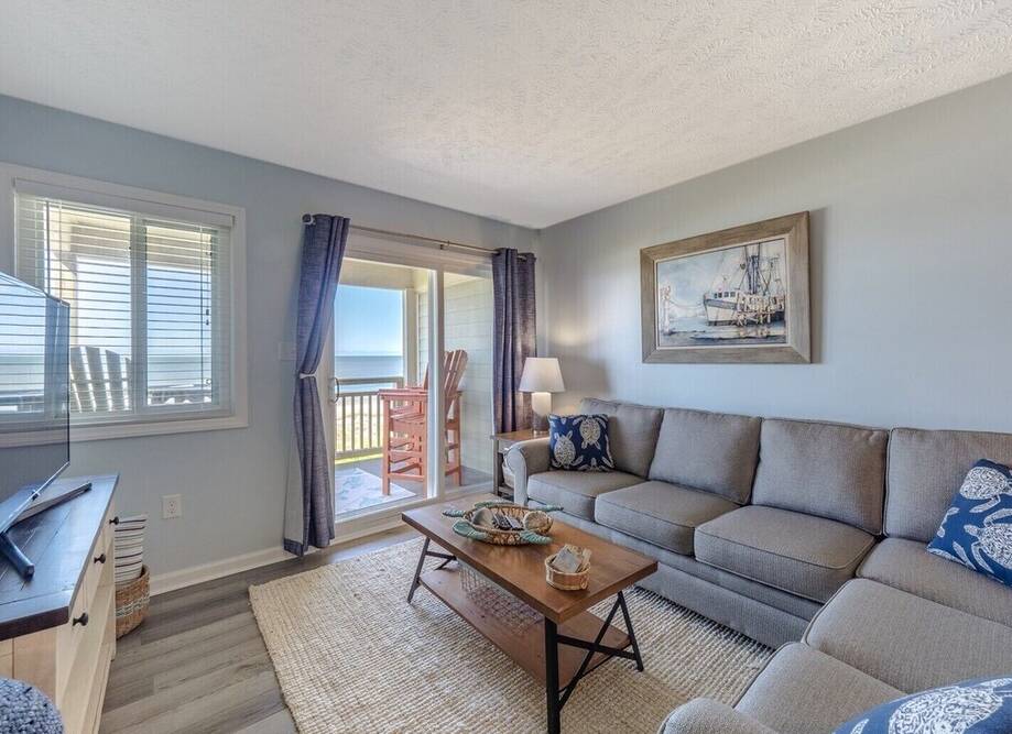  Vacation rental home in Oak Island, NC settings>site_title?>