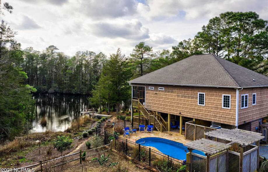 Heated Private Pool, Pond Views, Fishing...