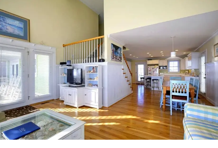 Oceanfront Vacation Rental with Pool in ...